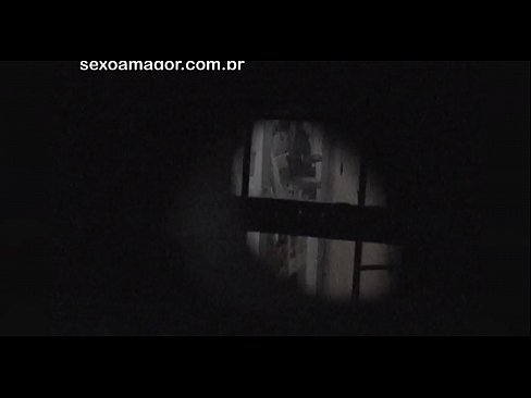 ❤️ Blondīnīte tiek slepeni filmēta ar kaimiņu vuajeru, kurš slēpjas aiz dobiem ķieģeļiem ❤❌ Kaltais porno pie porno lv.yourxxxvideos.ru ☑